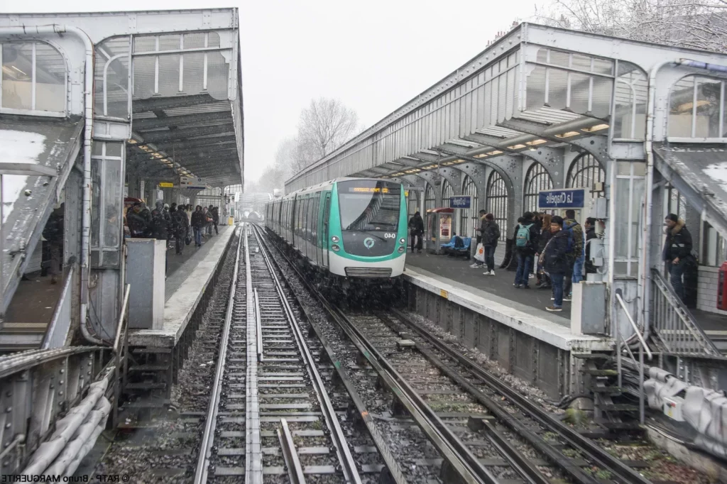 Découverte de la station de métro La Chapelle à Paris