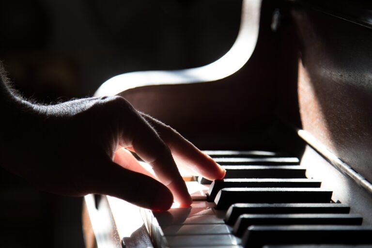 Comparaison des prix des cours de piano: Comment trouver une offre adaptée à votre budget