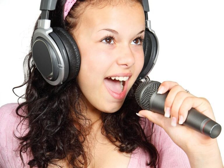 Découvrez les avantages des cours de chant en ligne pour perfectionner votre voix