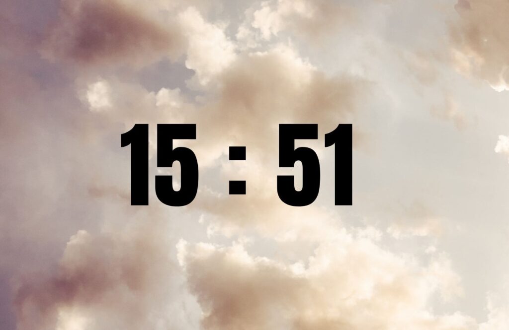 15h51 signification : que révèle cette heure miroir sur votre vie ?