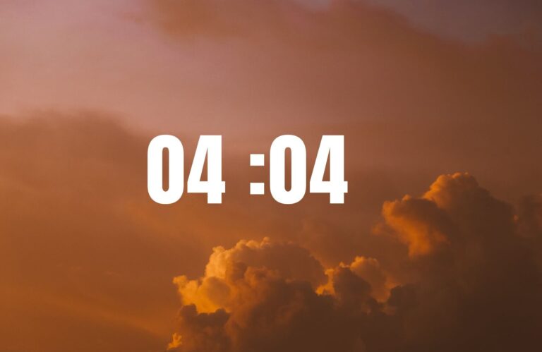Pourquoi voir 4h44 sur votre horloge peut changer votre journée? Découvrez sa signification mystique