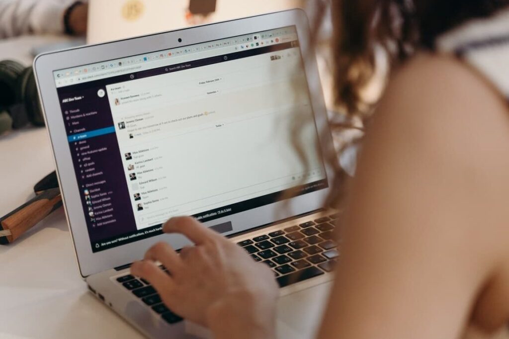 Coco Chat Contact : Restez connecté avec votre chat préféré !
