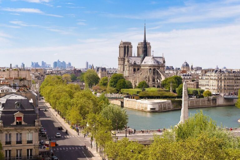 Découvrez la gare du Vert Galant, un lieu de passage incontournable