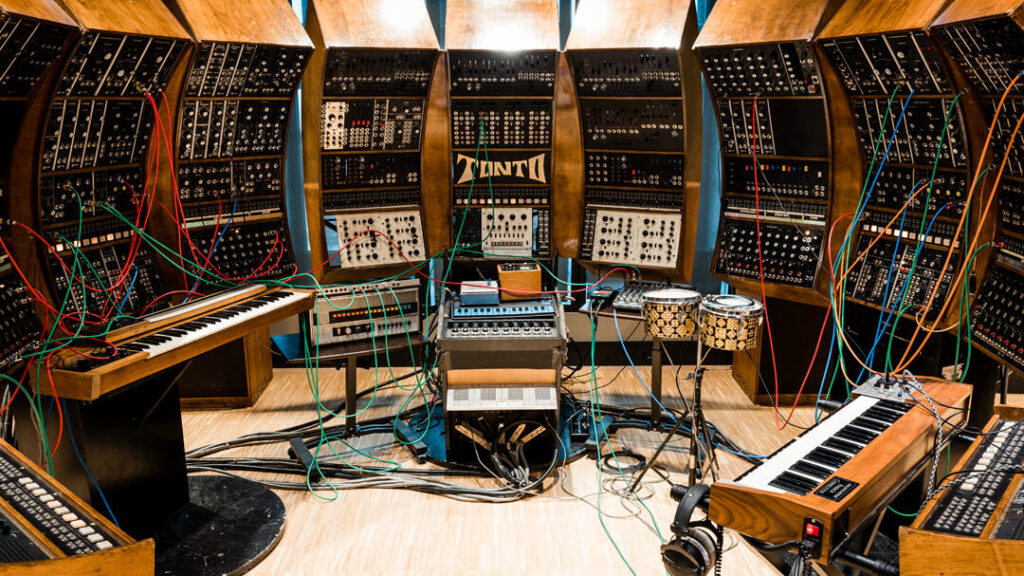 Comment le moog modulaire a révolutionné la musique électronique ?