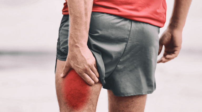 Comprendre les douleurs de la sciatique dans la jambe droite : quels messages de votre corps ?