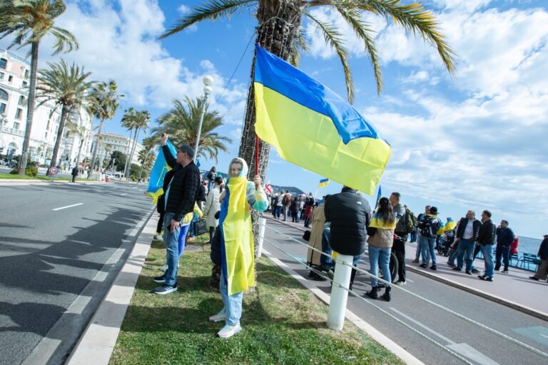 Les couleurs de la liberté : que signifie le drapeau de l’Ukraine dans le monde de la musique ?