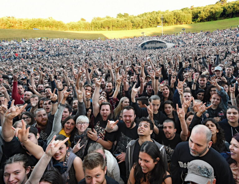 Foule rassemblée au Zénith de Nancy pour un concert légendaire de System of a Down