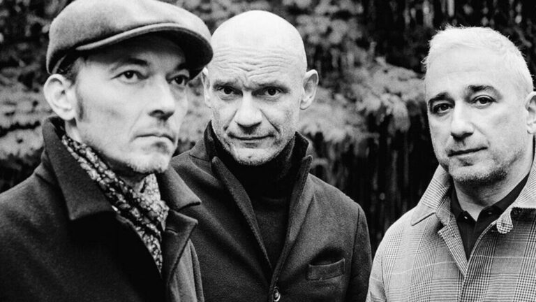 Quel a été le parcours du groupe Louise Attaque depuis sa création ?