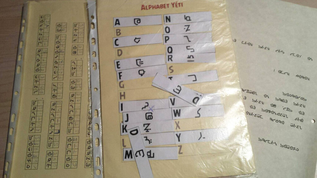 Comment déchiffrer les messages en morse : guide de traduction vers le français