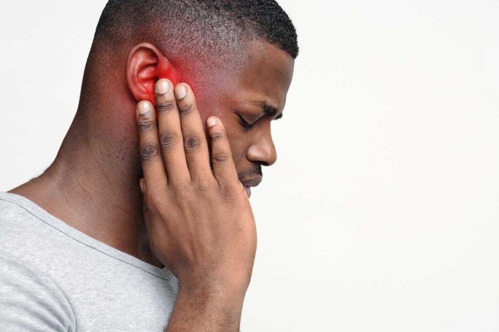 Votre oreille siffle ? Découvrez ce que cela signifie réellement